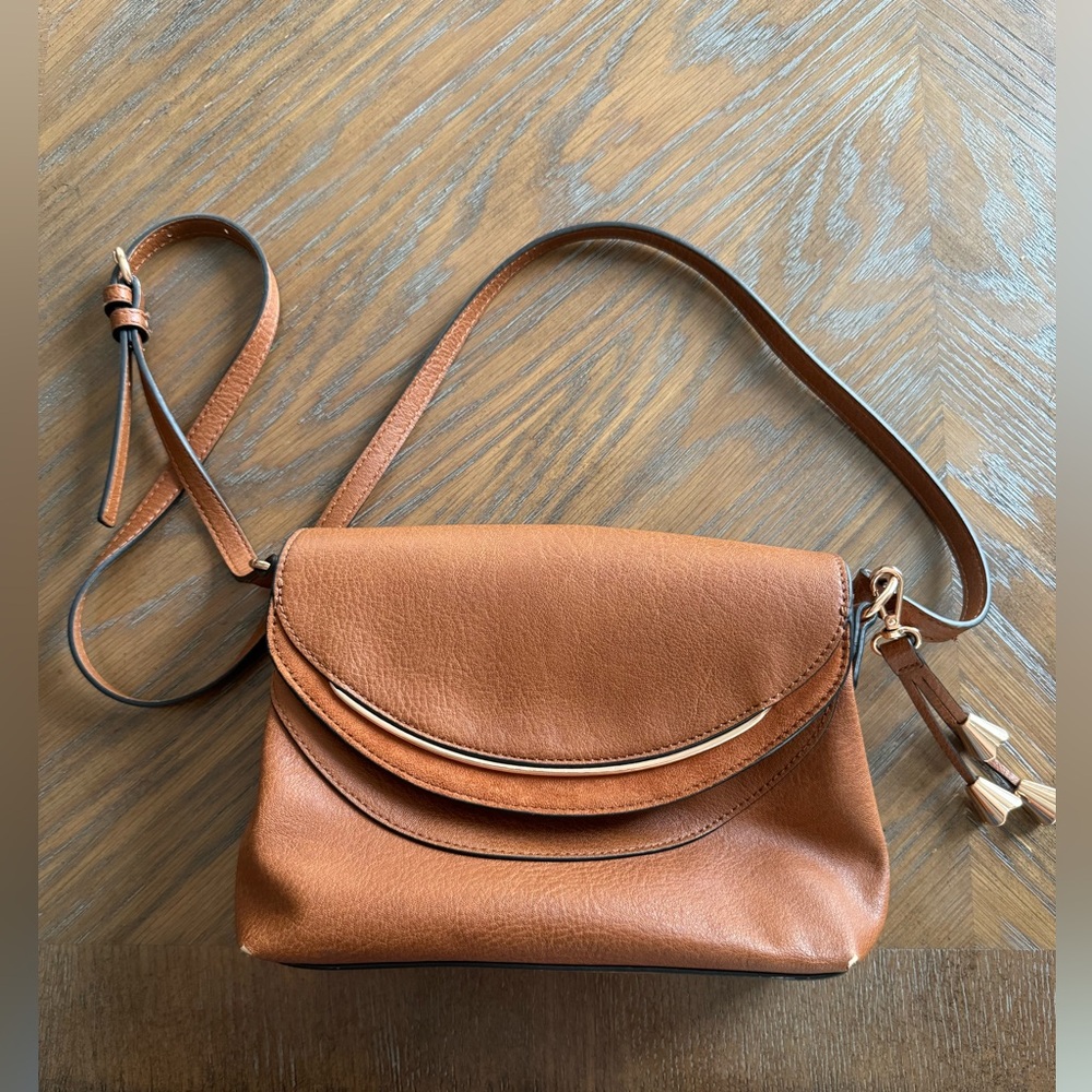 LC Lauren Conrad Blair Crossbody Bag Color Saddle